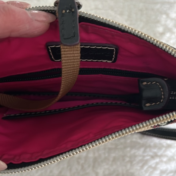 Dooney & Bourke Disney Princess Cross body bag, Retired - Picture 3 of 10